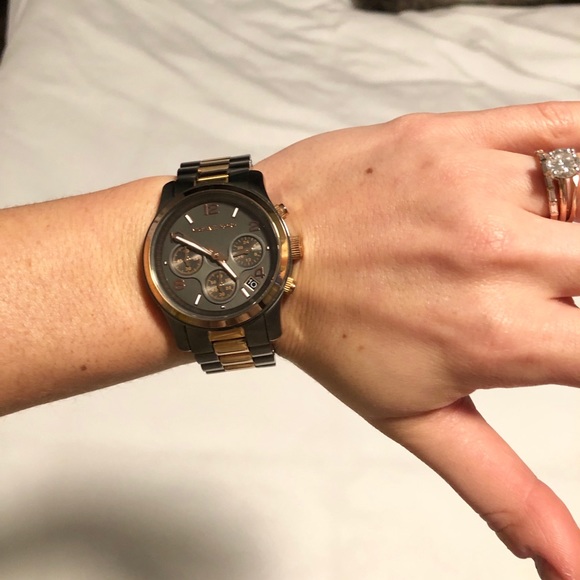 Michael Kors Watch - Picture 4 of 4